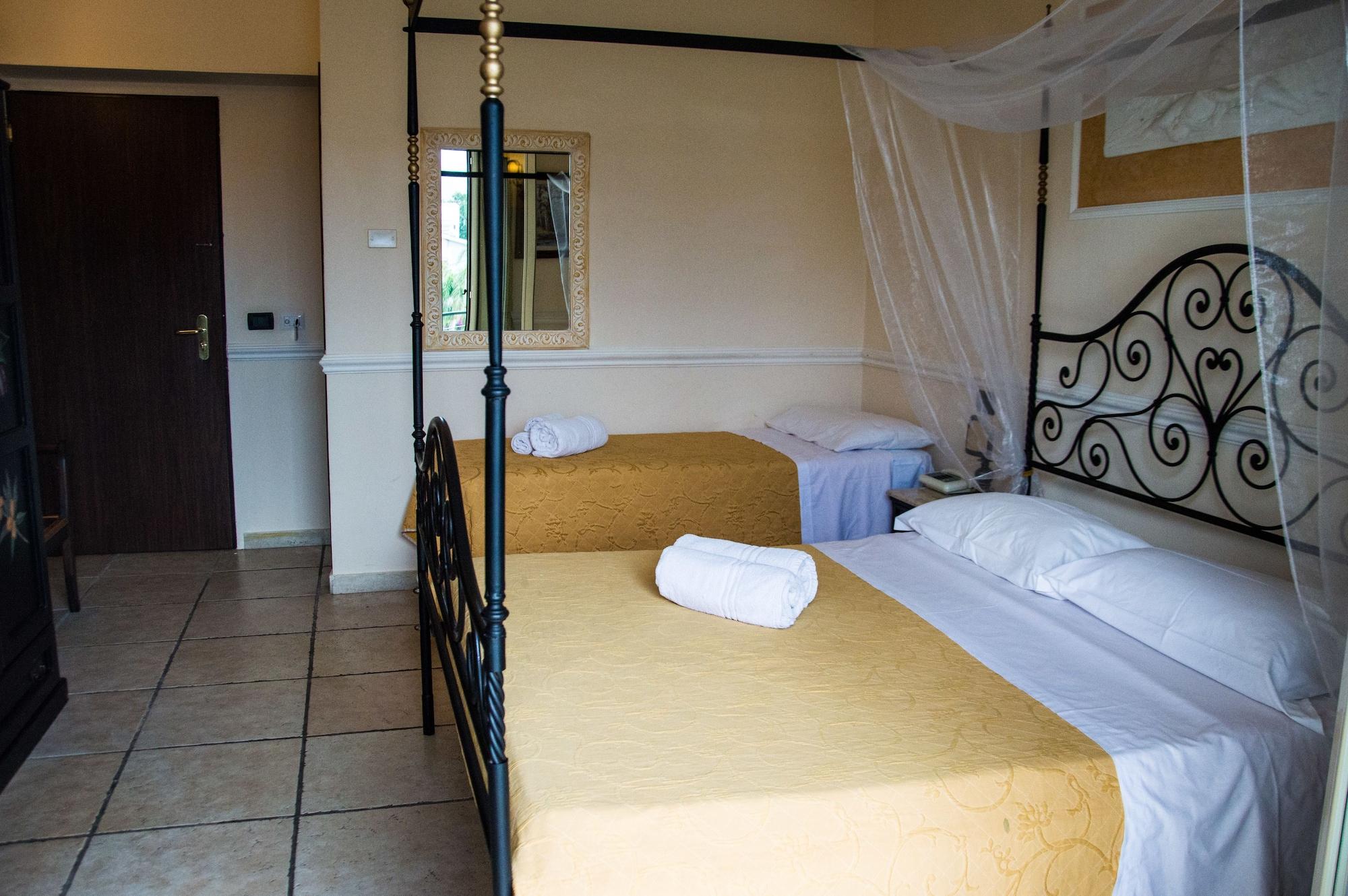 & Linda Hotel Giardini-Naxos