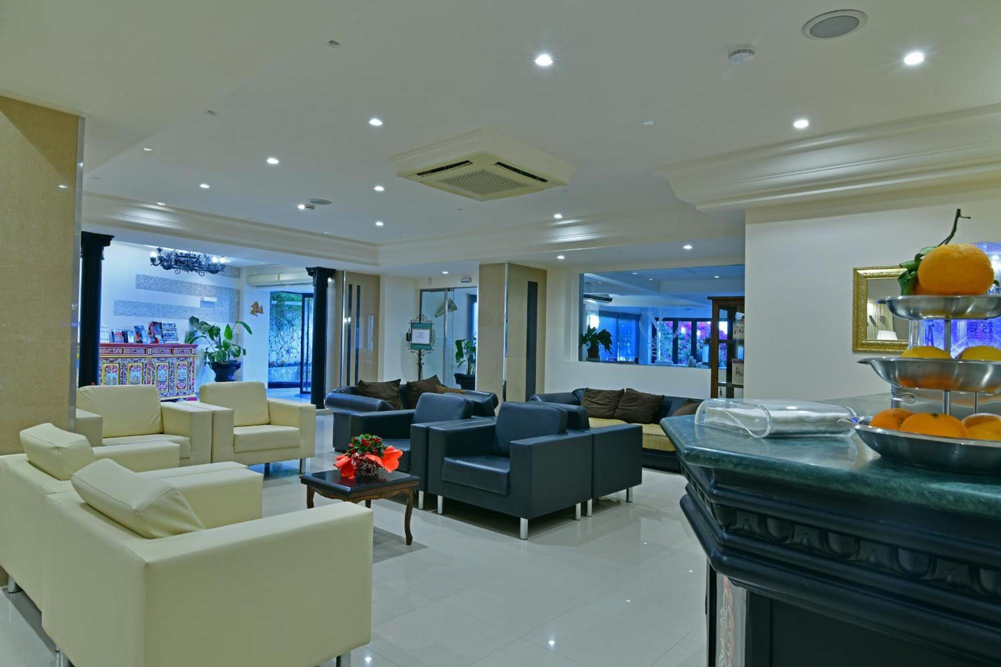 Hotel & Linda Giardini-Naxos