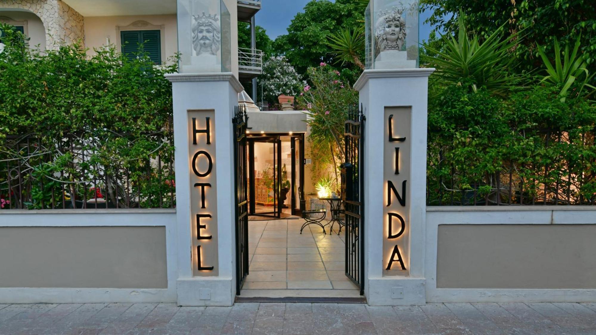 Hotel & Linda Giardini-Naxos
