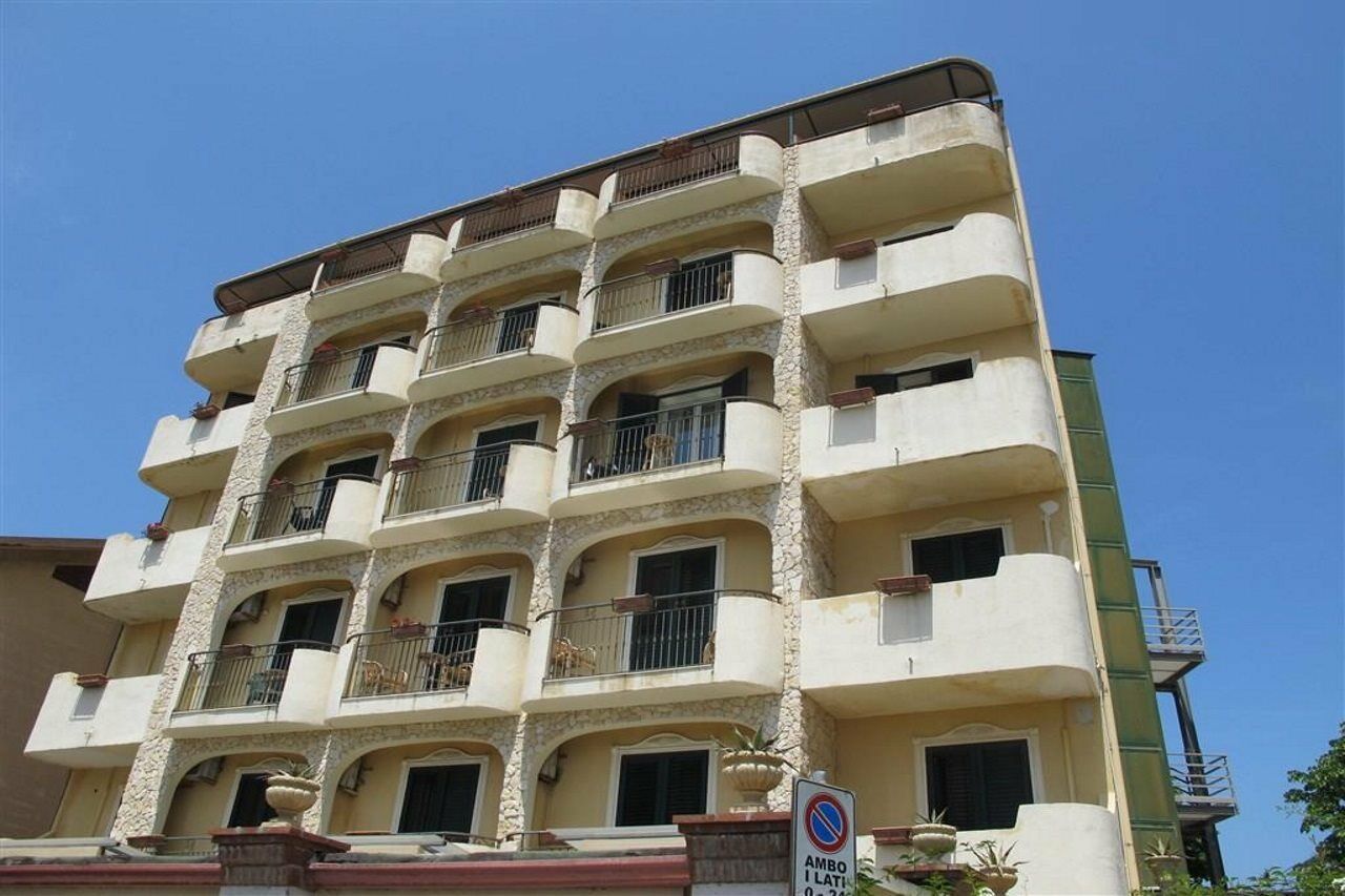Hotel & Linda Giardini Naxos